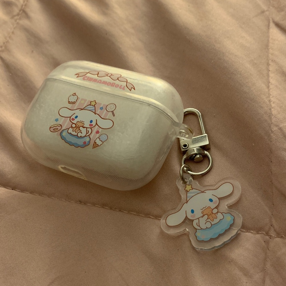 Cinnamoroll White Earbud Headphones Case